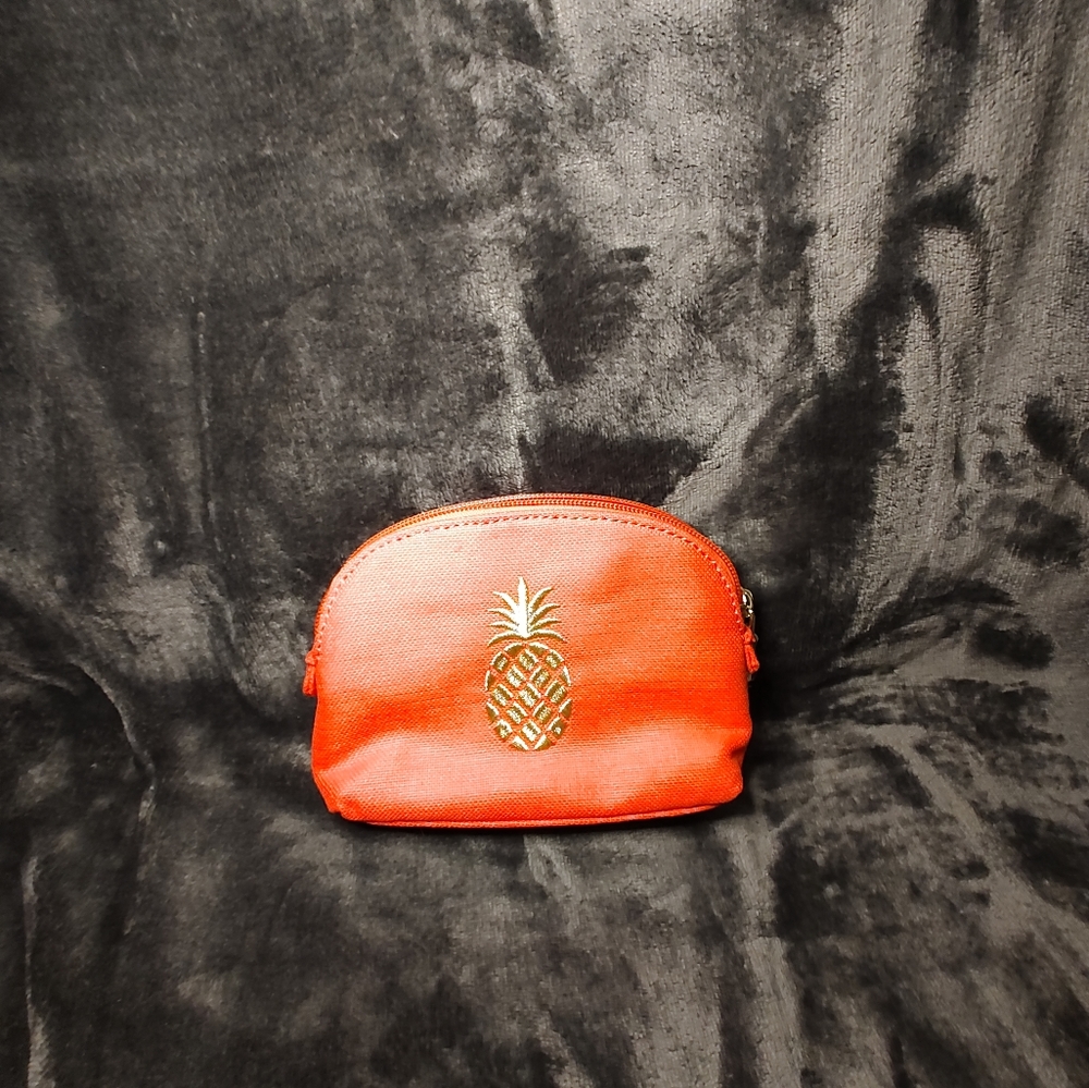 Stylish Spartina 449 Orange Cosmetic Case w/ Golden Pineapple. Like new!
